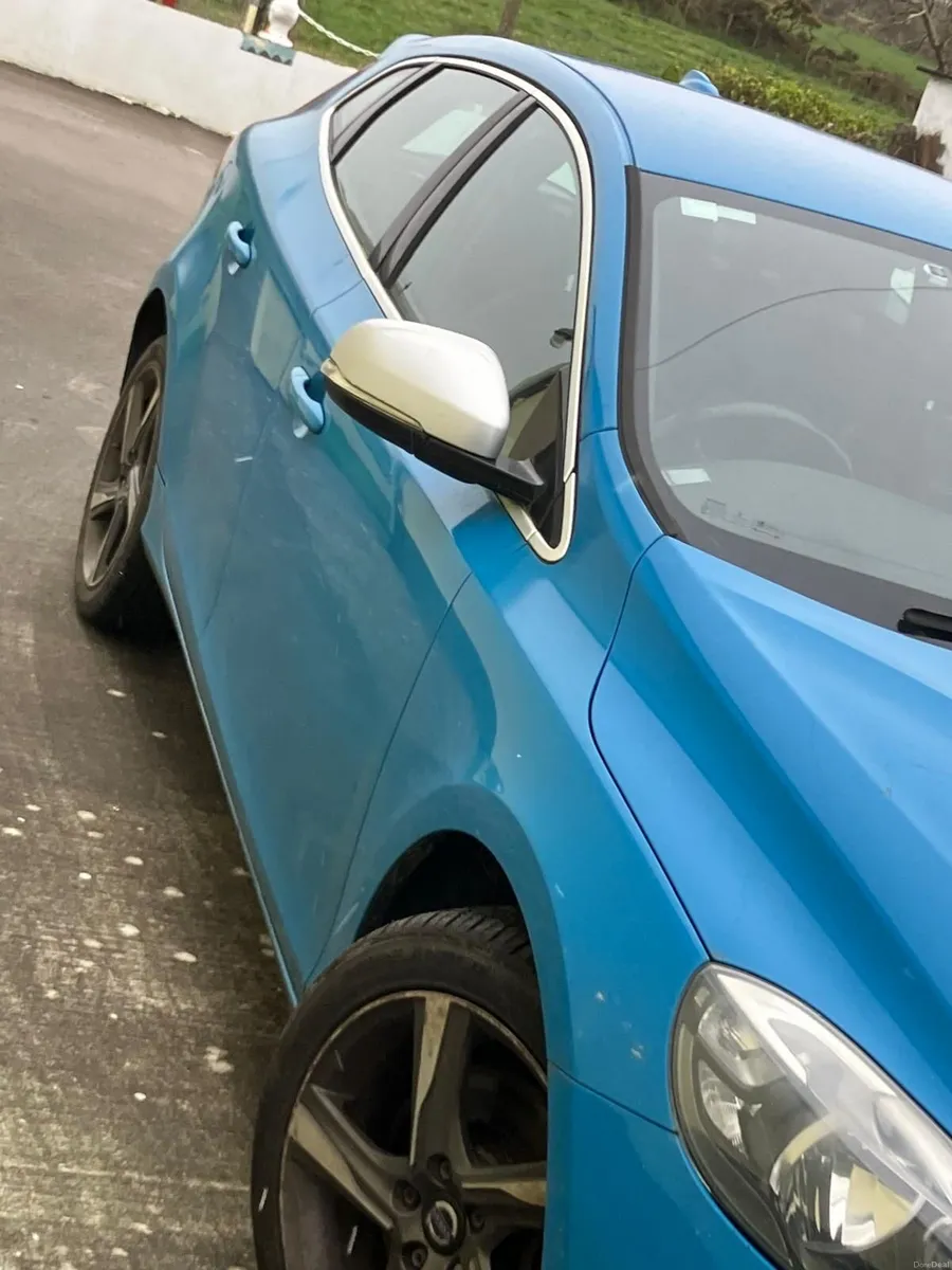 Volvo V40 2014 - Image 4