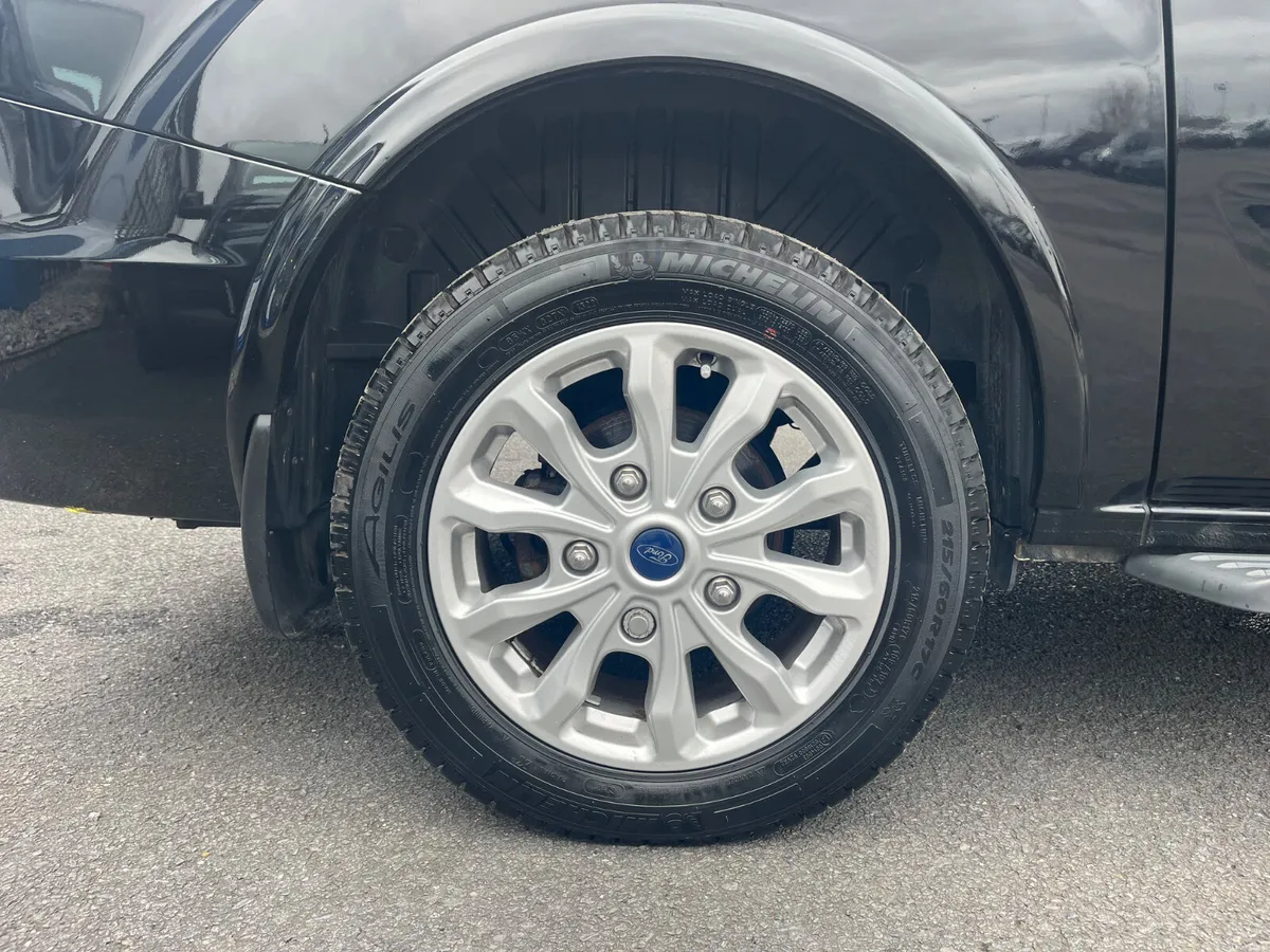 Ford Tourneo 2022 Wheelchair Accessible - Image 4