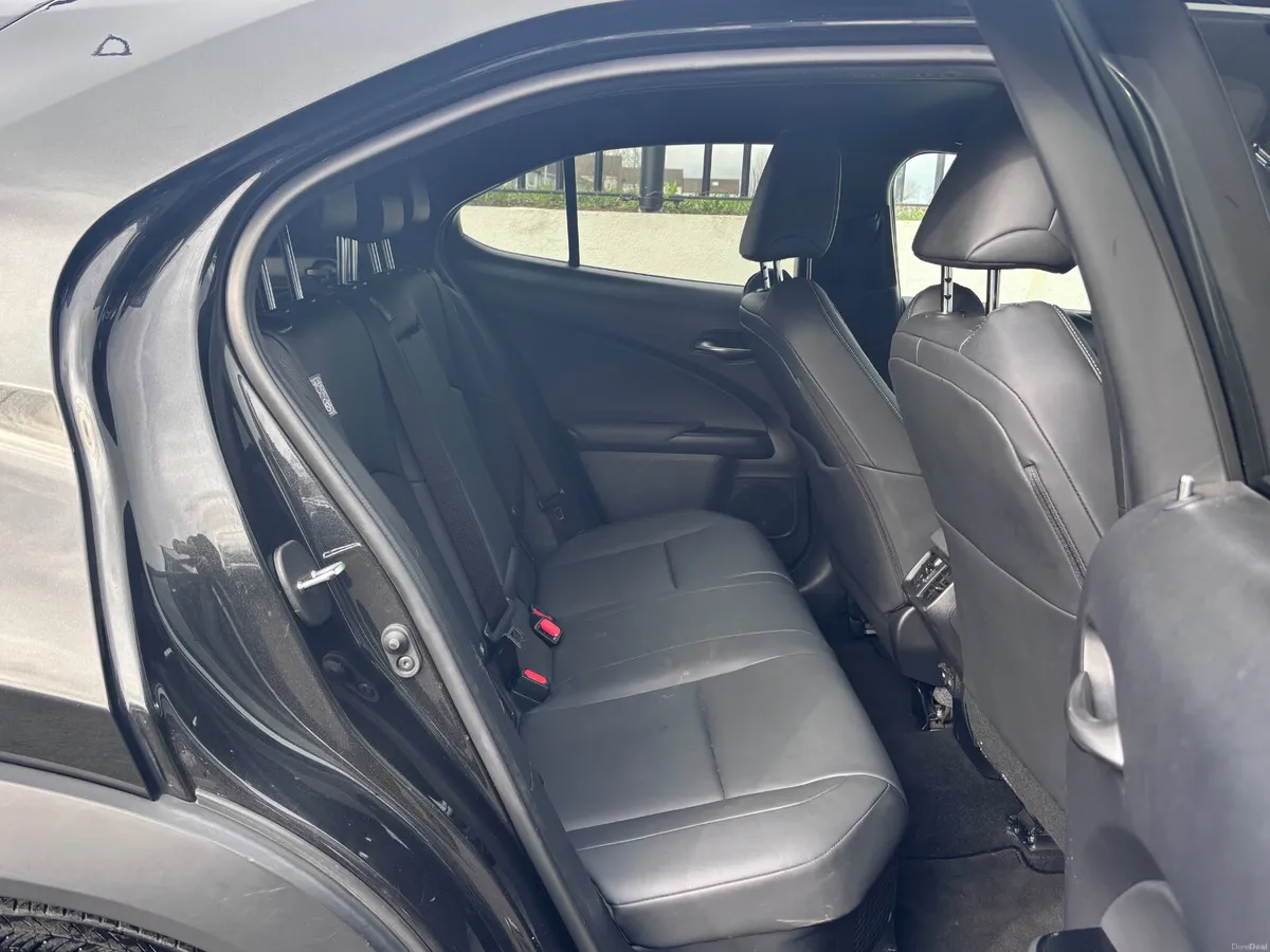 Lexus UX 250H PREMIUM SPORT EDITION // 212 REG - Image 5