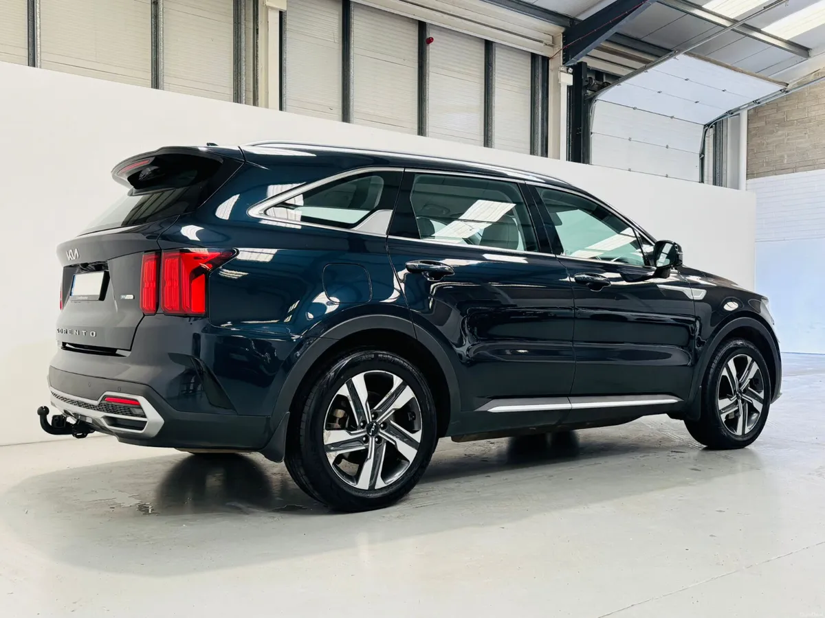 2022 Kia Sorento K3 AWD 7 Seat 1.6 PHEV - Image 4