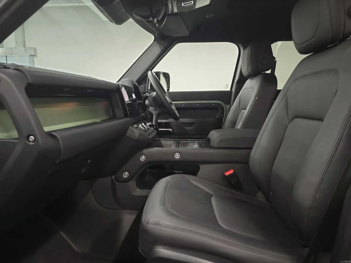 Land Rover Defender Estate Special Editions 75th L - Image 3