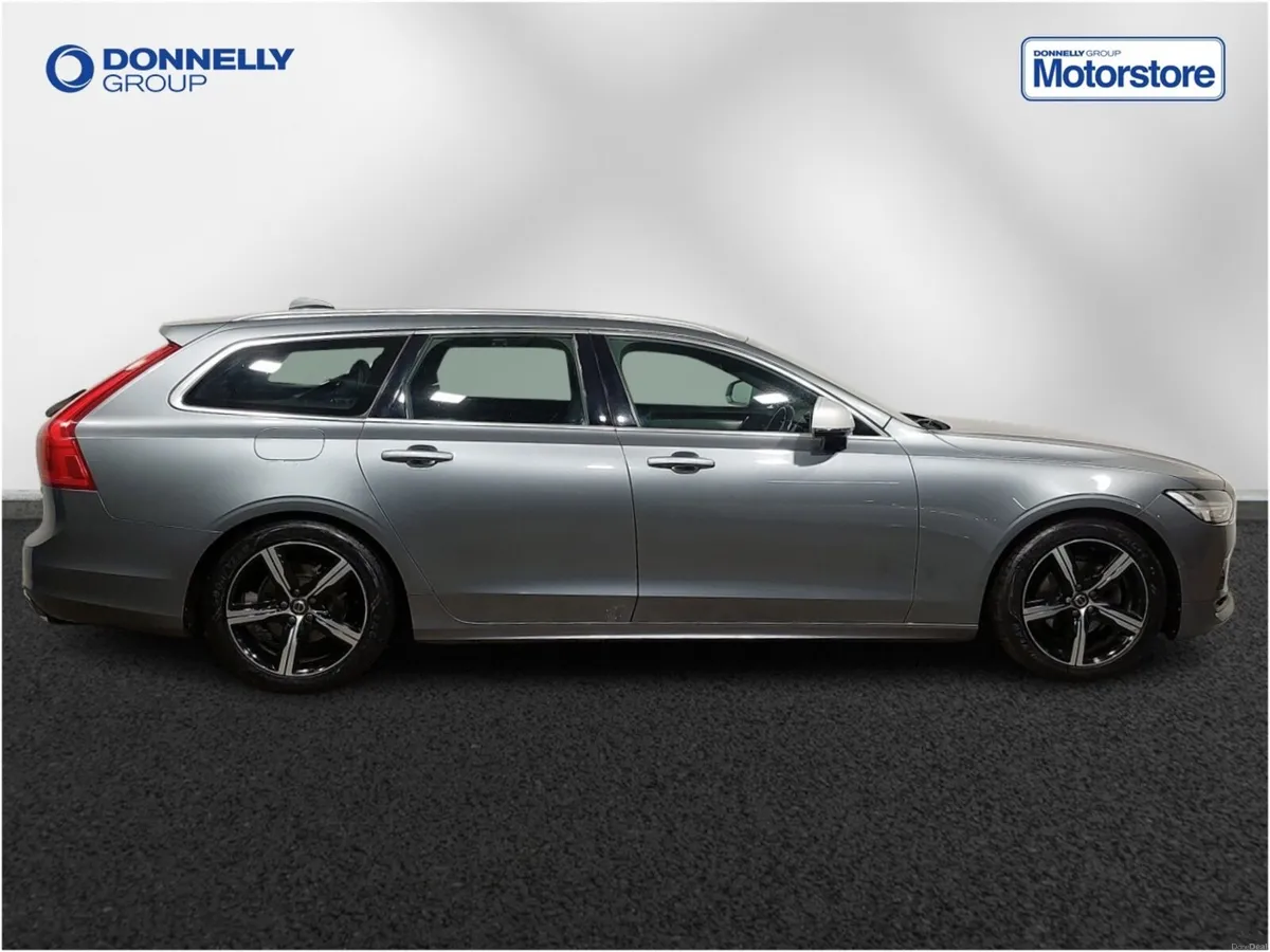 Volvo V90 Diesel Estate R DESIGN - Image 3