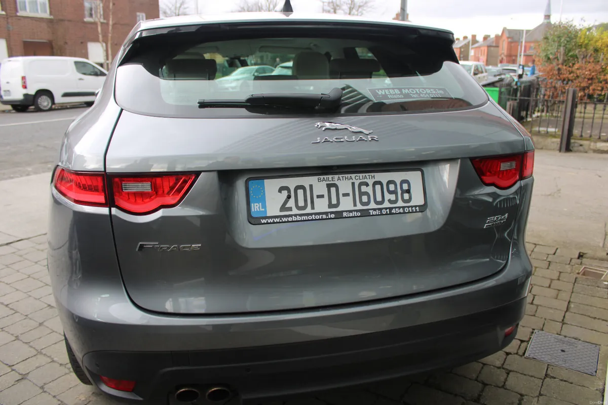 Jaguar F-Pace 2.0 AWD PRESTIGE AUTO 2020 - Image 4