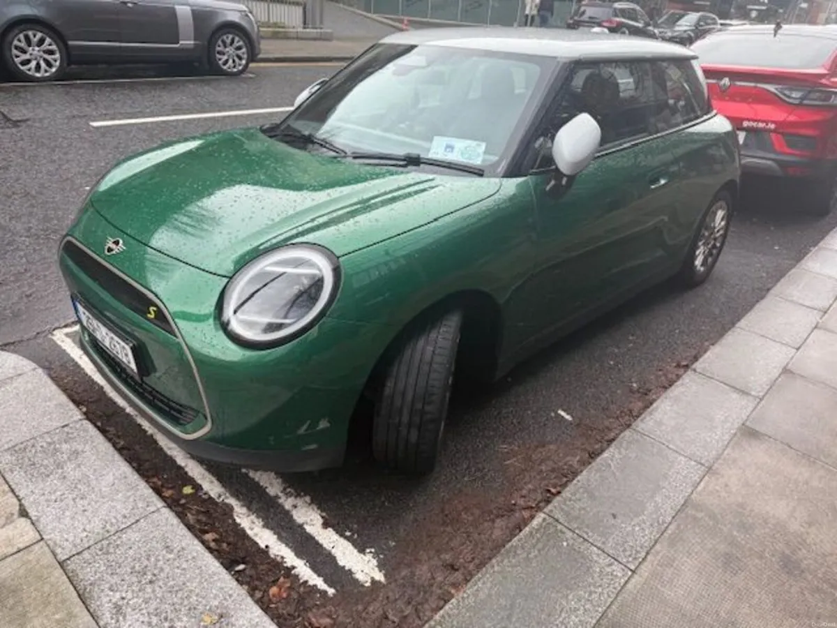 Mini Cooper 2025 - Image 2
