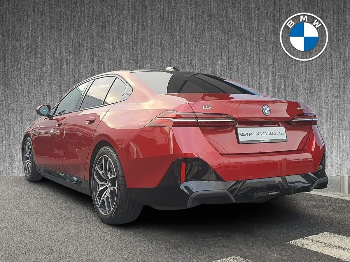 BMW i5 eDrive40 M Sport Saloon - Image 3