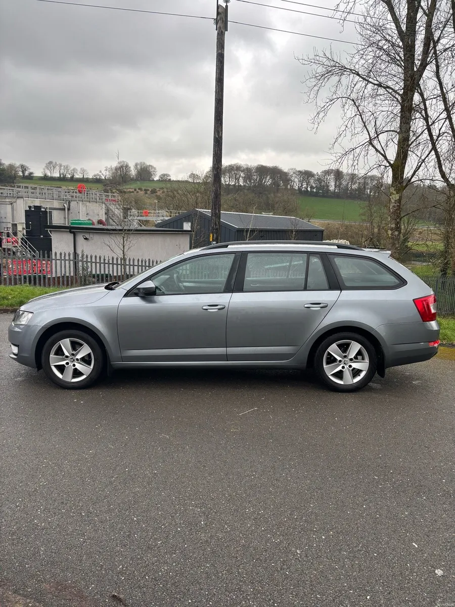 2013 Skoda Octavia estate (Auto) fresh test - Image 4