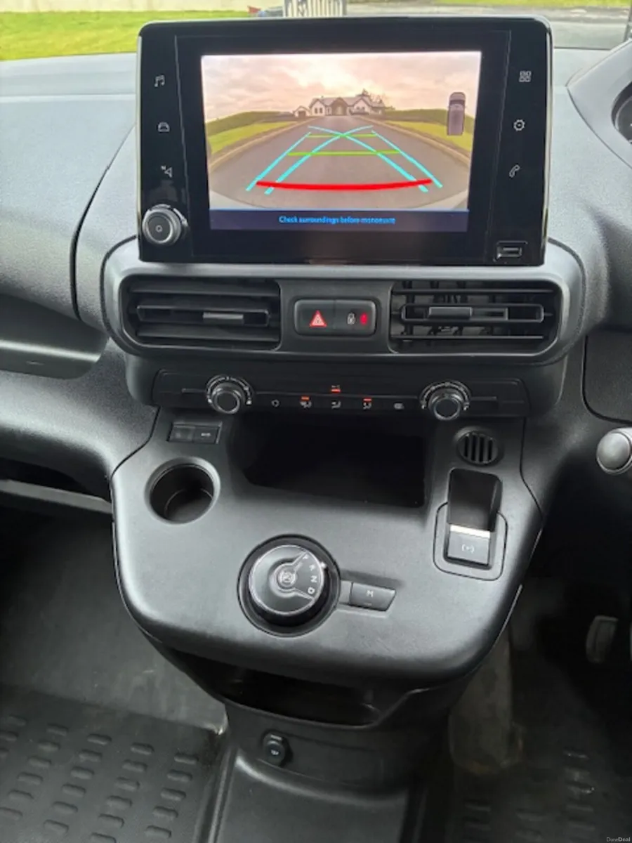 Peugeot Partner 1.5 HDI ** Automatic ** €215 VRT * - Image 4