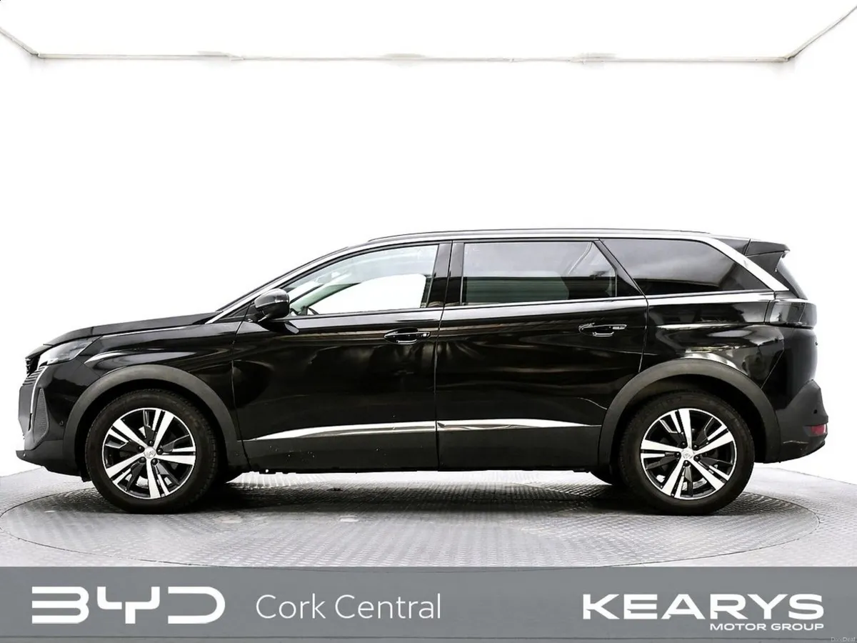 Peugeot 5008 Allure Pack 1.5 Blue HDi 130bhp - Image 3