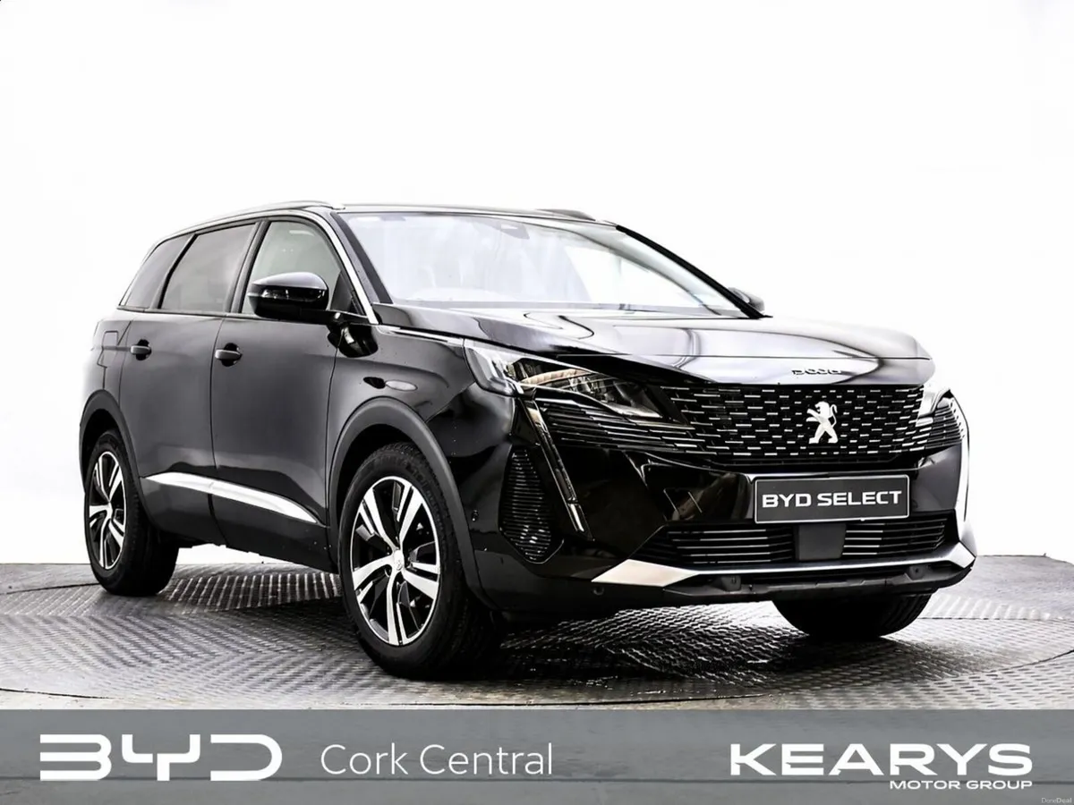 Peugeot 5008 Allure Pack 1.5 Blue HDi 130bhp - Image 1