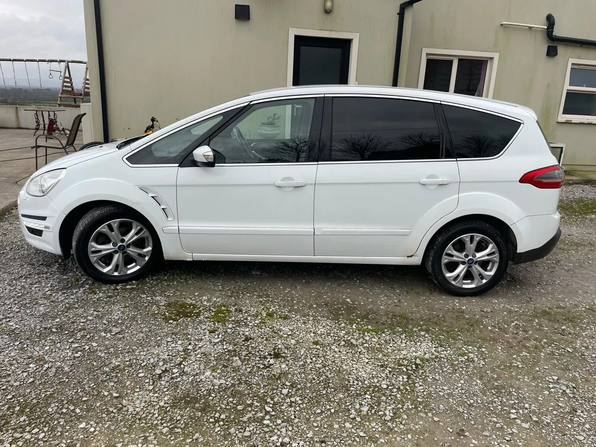 Ford S Max Titanium 2014 - Image 2