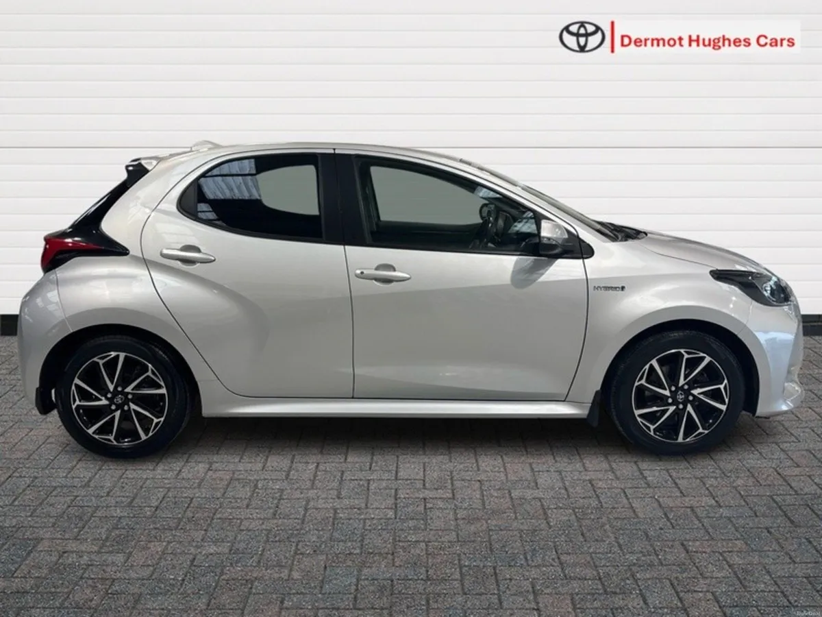 Toyota Yaris LUNA SPORT MONO 4DR AUTO - Image 3