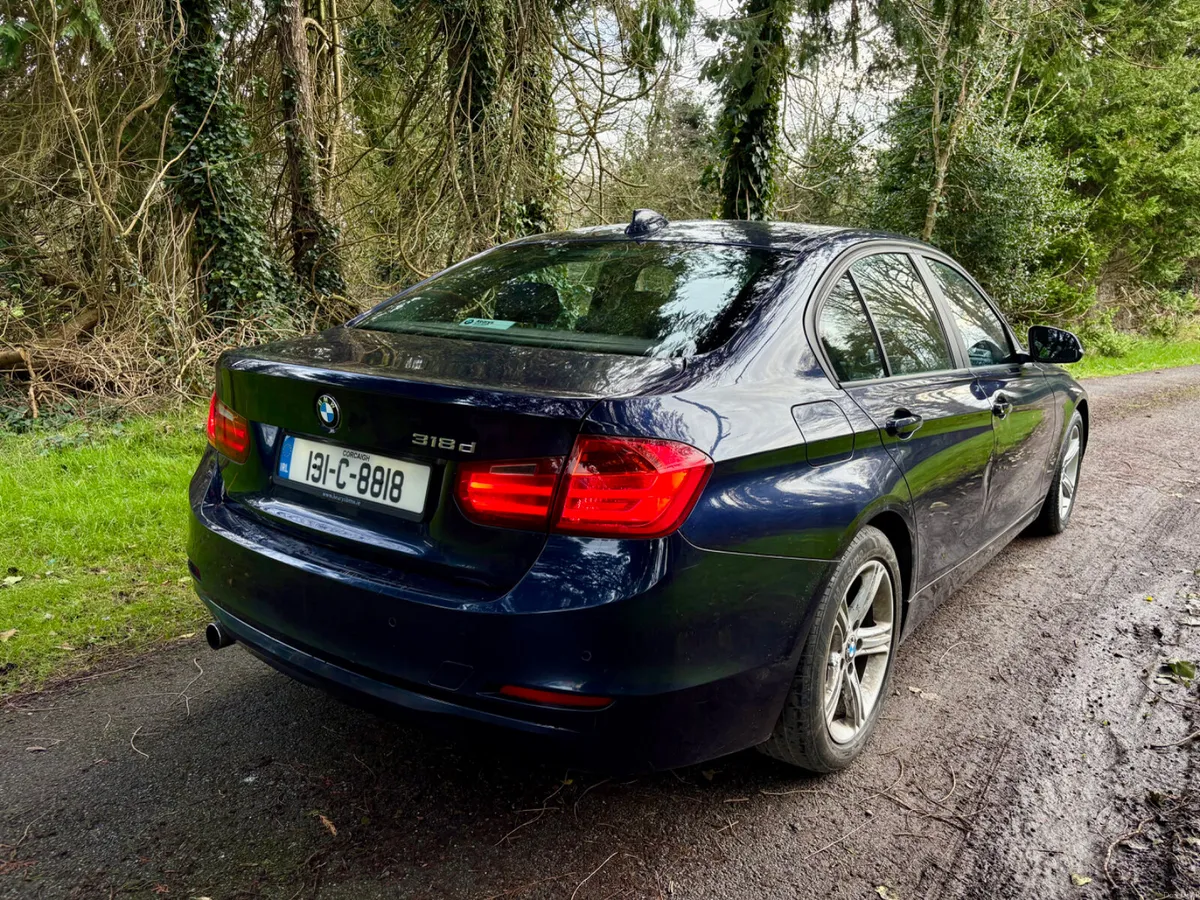 131 BMW 3-Series 2.0L, NCT & Taxed to July 2026! - Image 3