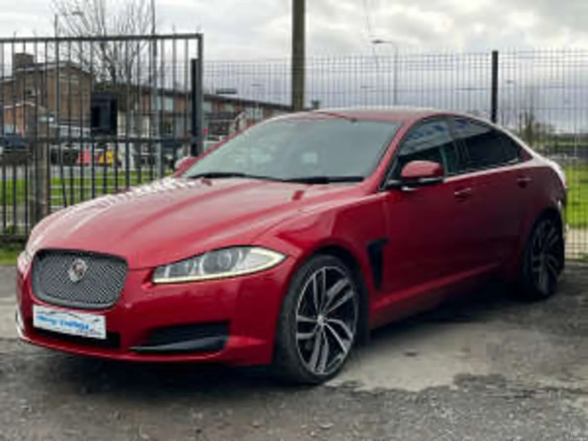 JAGUAR XF 2.2 XF Luxury D Auto 4dr - Image 3