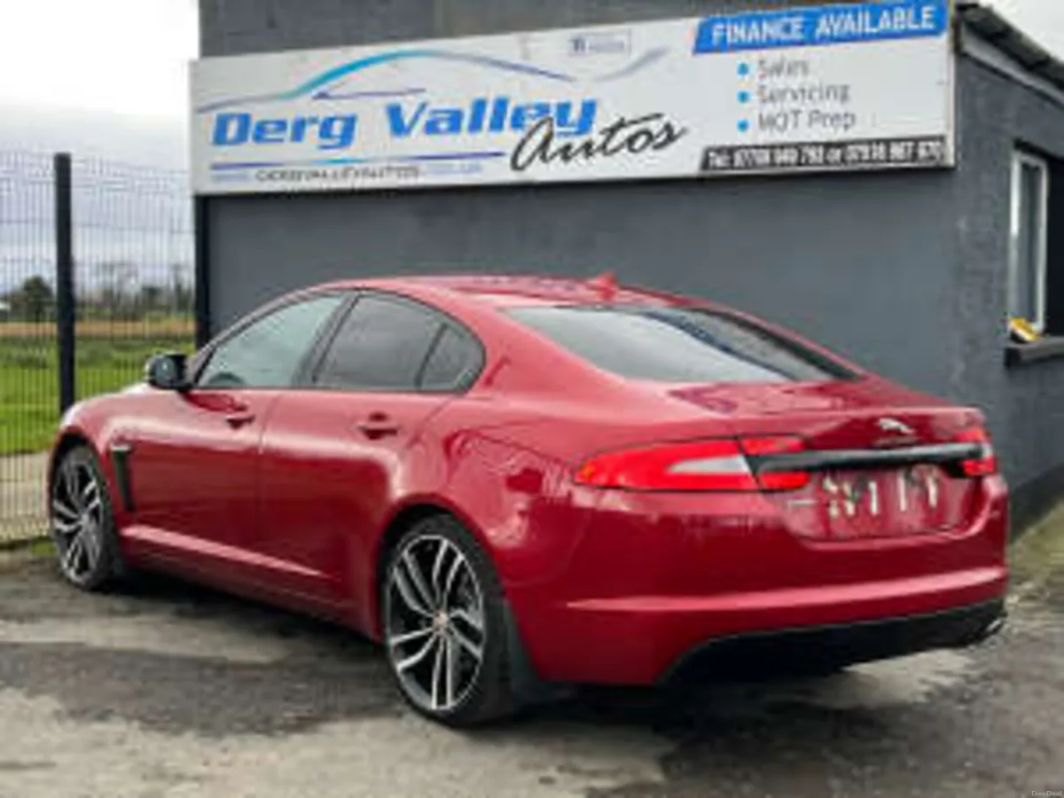 JAGUAR XF 2.2 XF Luxury D Auto 4dr - Image 4