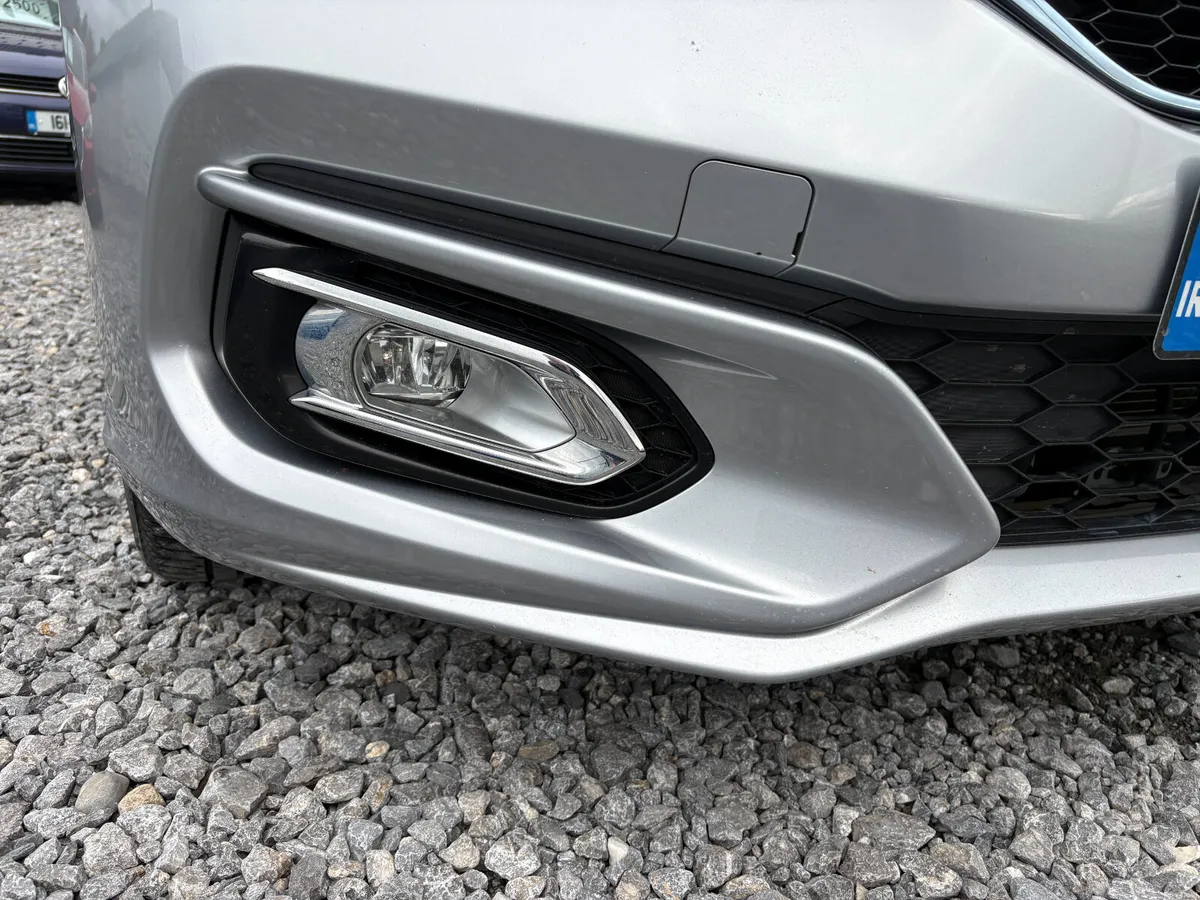 Honda Fit 1.5 Auto Petrol Hybrid - Image 4