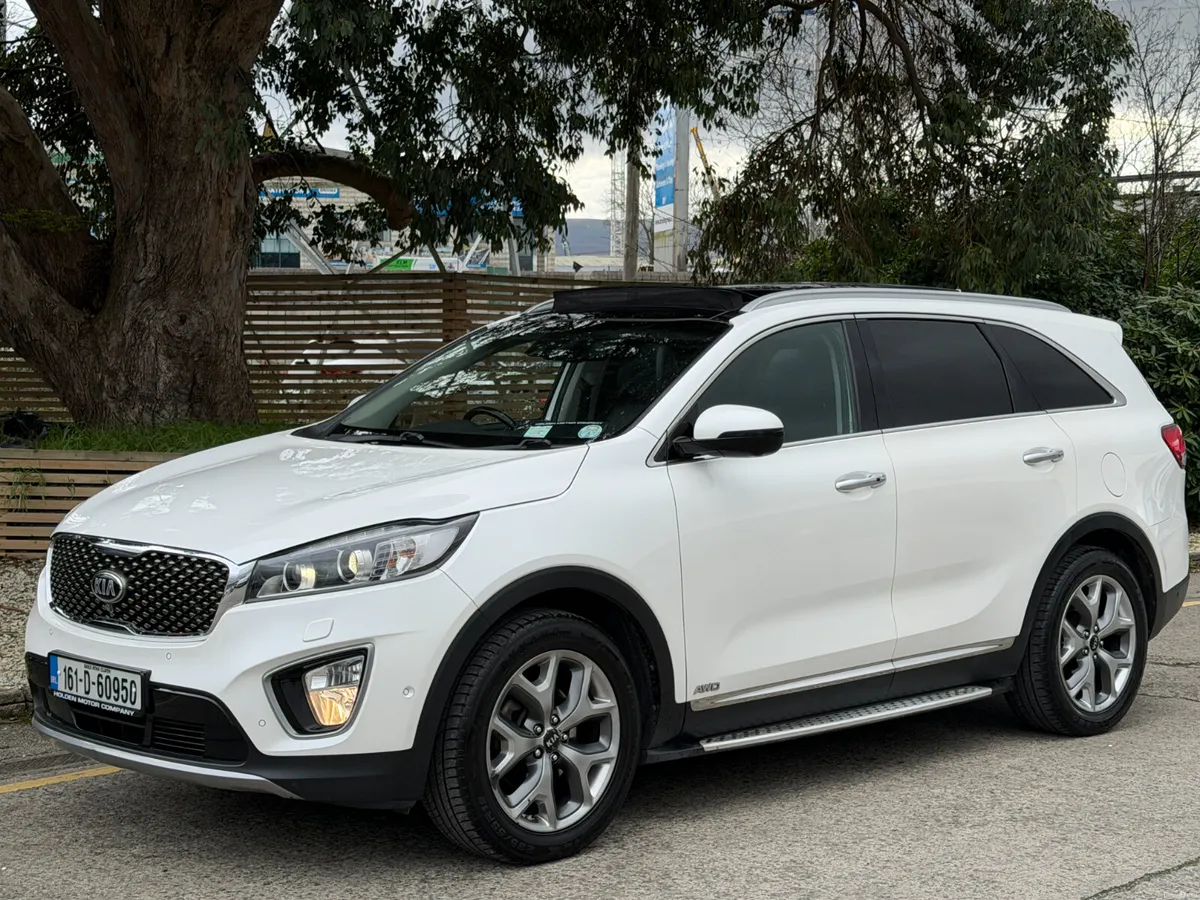 2016 Kia Sorento..7 SEATER..PANORAMIC ROOF..AWD - Image 3
