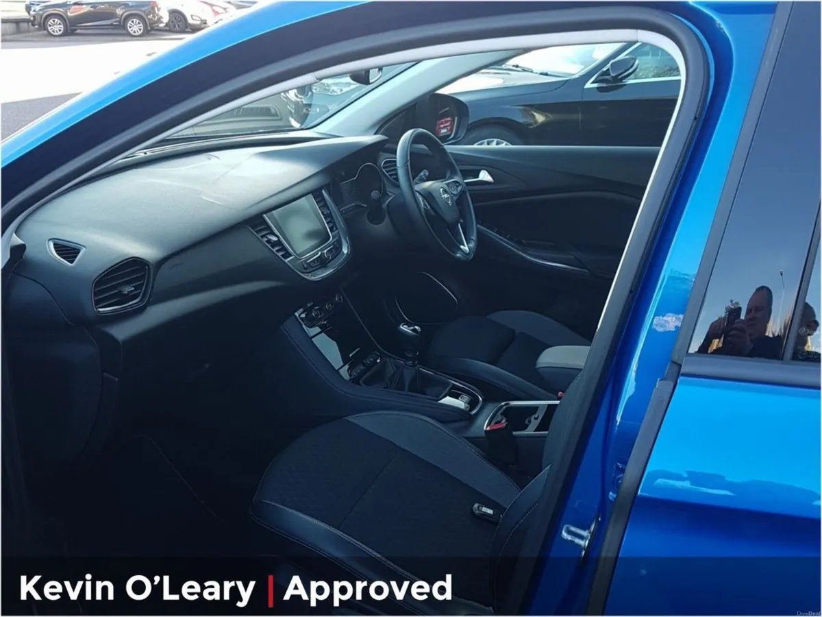Opel Grandland X 1.2i SRi 130PS - Image 4