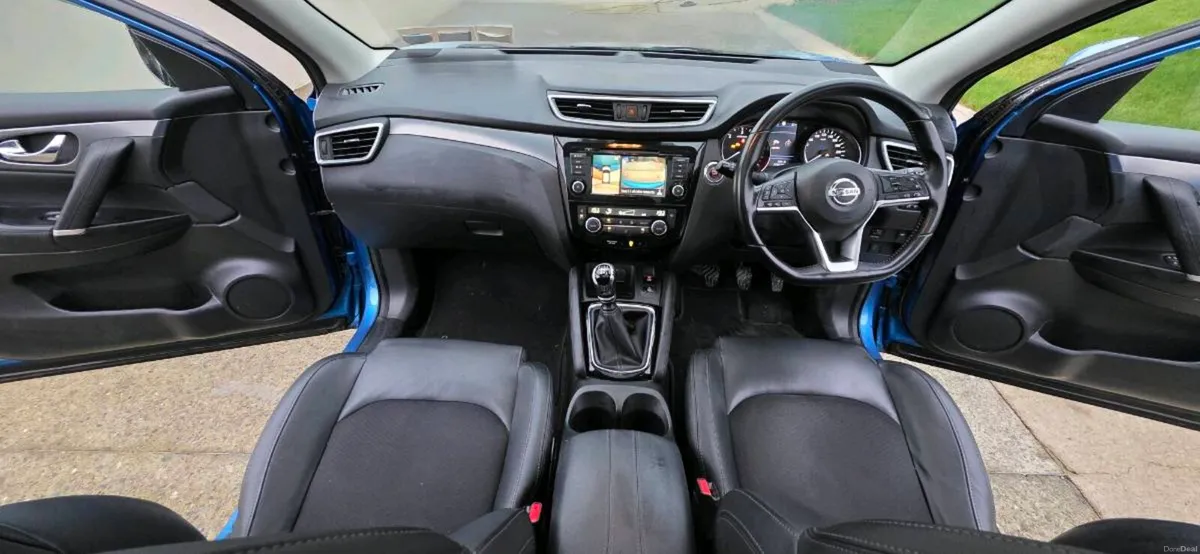 Nissan Qashqai 1.5 DCI SV Premium - Image 3