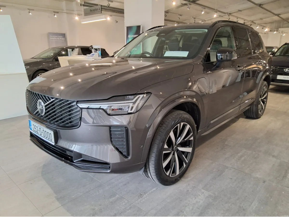Volvo XC90 T8 PHEV AWD AUTO PLUS - New Model - 7 S - Image 3