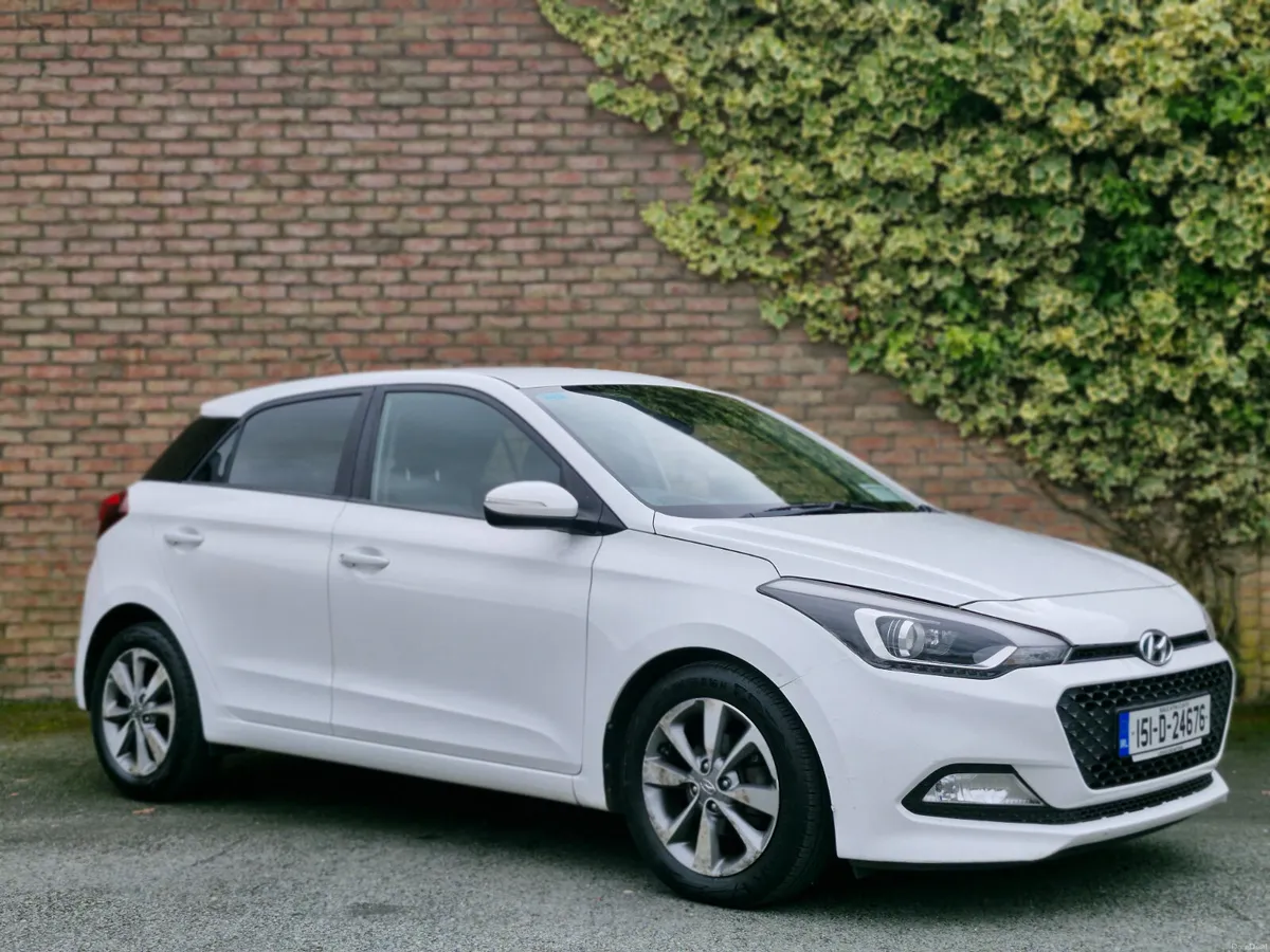 Hyundai i20 DELUXE - Image 1