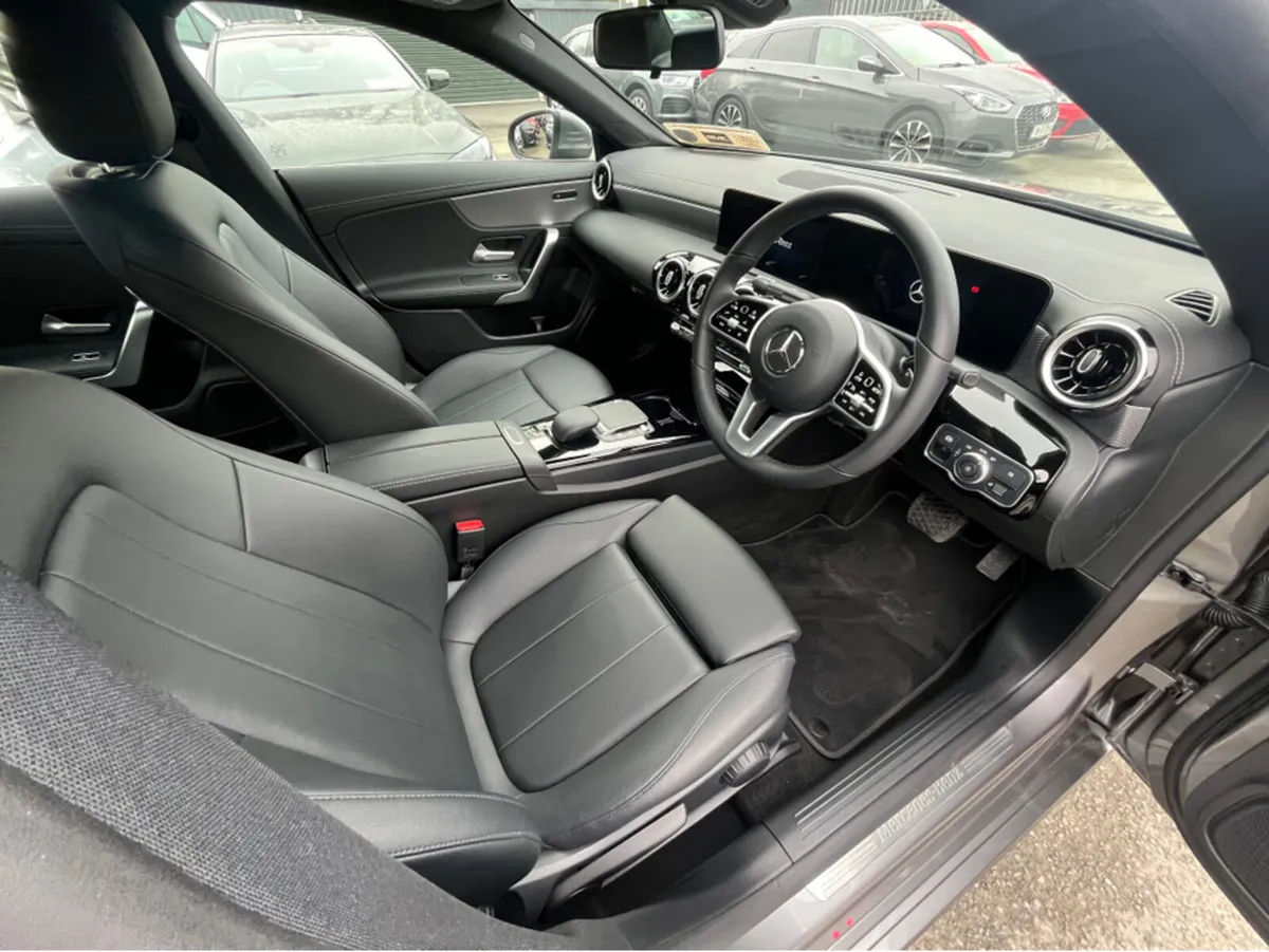 Mercedes-Benz CLA 200 D PROGRESSIVE 2.0 - Image 4