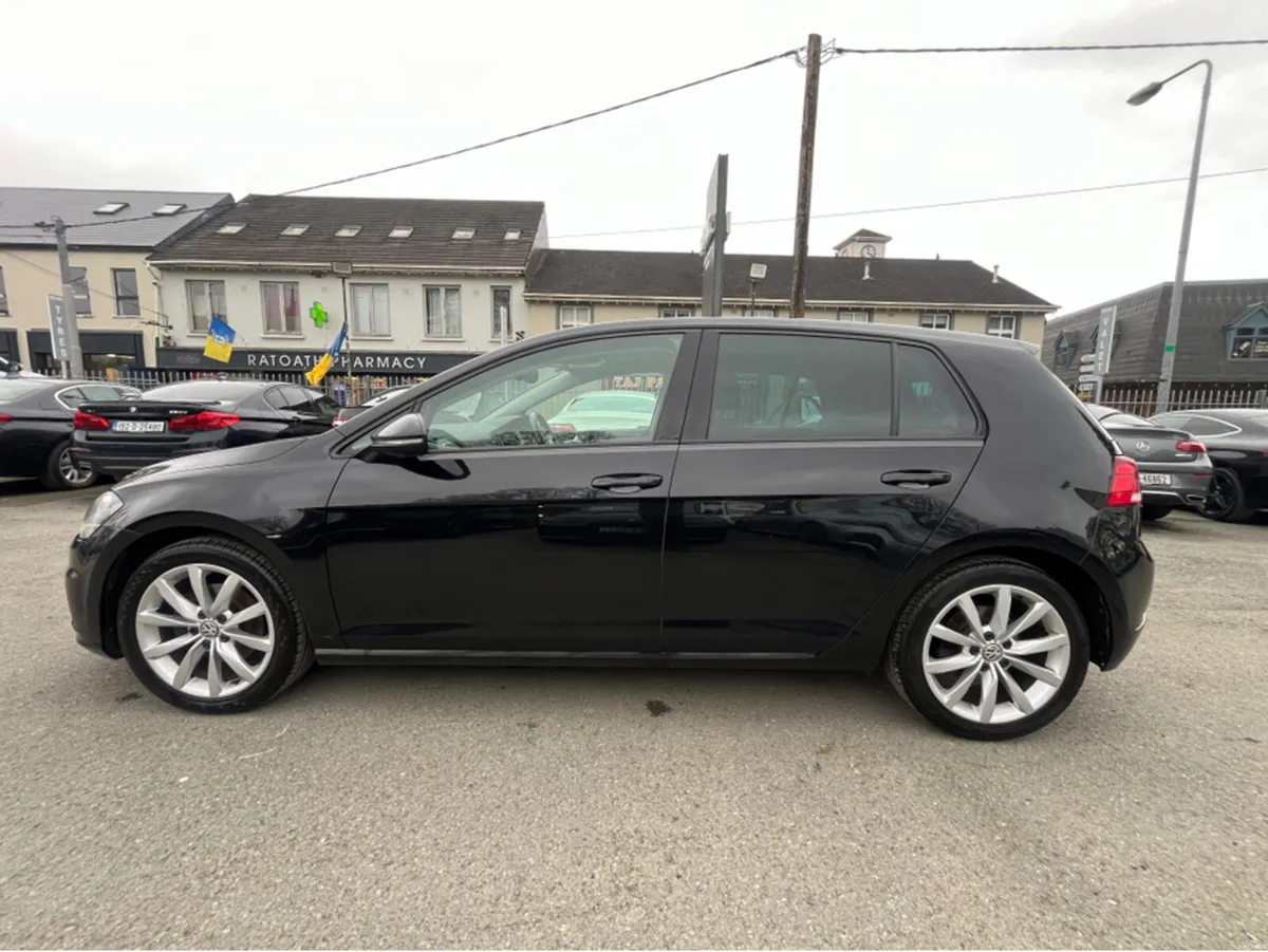 Volkswagen Golf HIGHLINE 1.5 TSI MANUAL 6SPEED FWD - Image 4