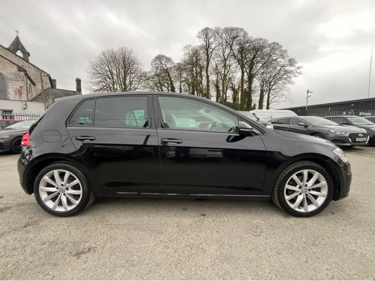 Volkswagen Golf HIGHLINE 1.5 TSI MANUAL 6SPEED FWD - Image 1