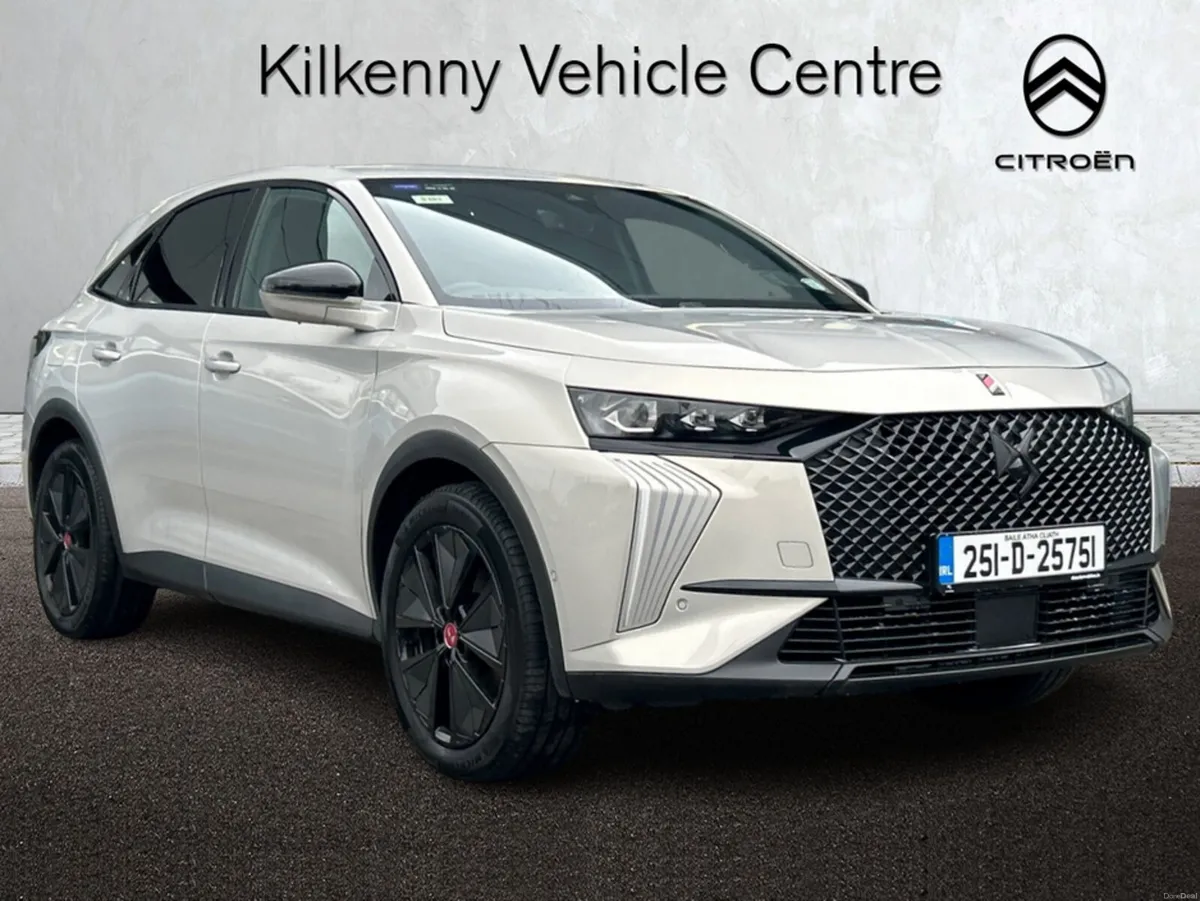 DS Automobiles DS 7 PERFORMANCE LINE E-TENSE 2 - Image 1