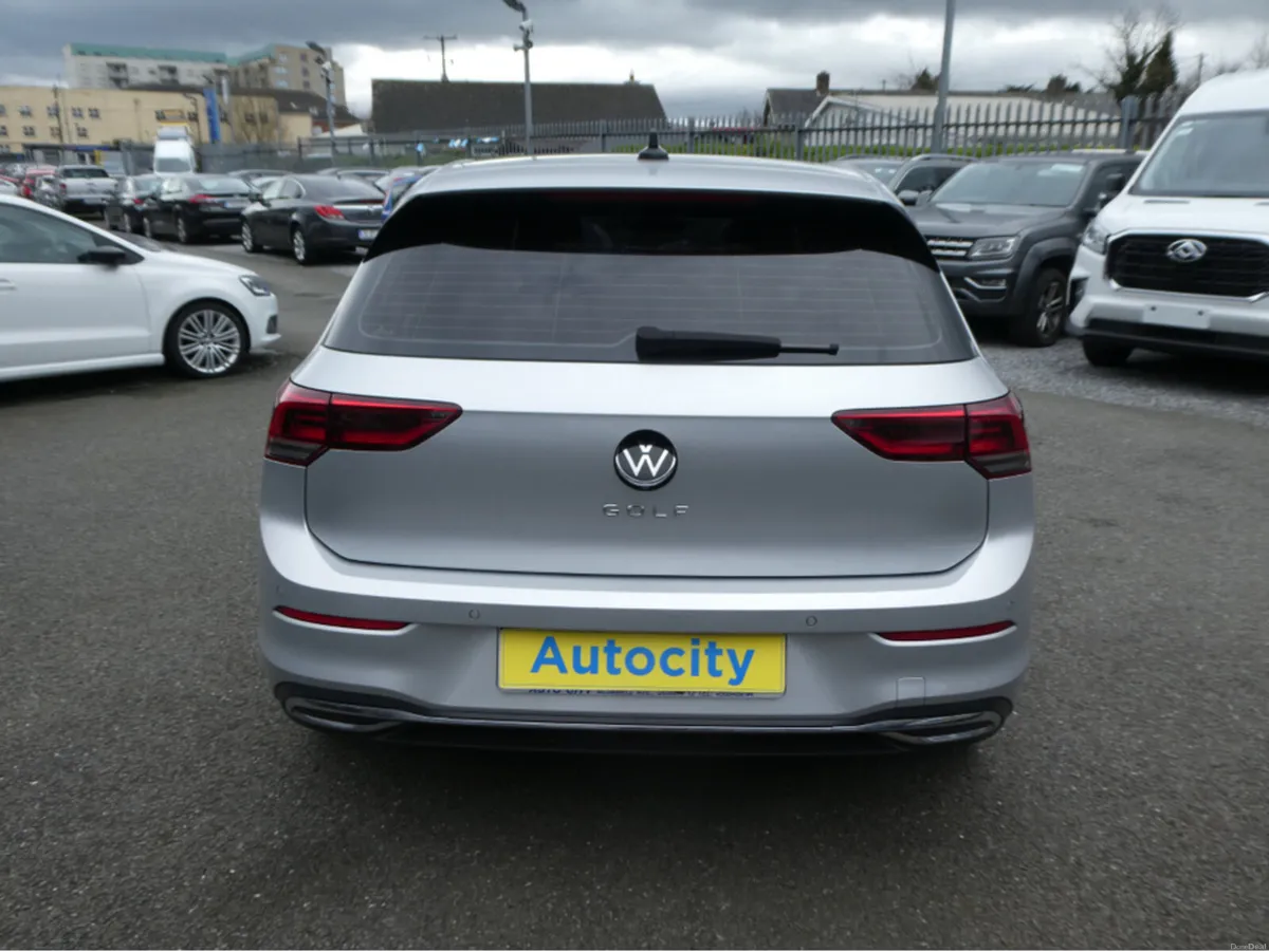 Volkswagen Golf STYLE 2.0 TDI 115HP 5DR - Image 3