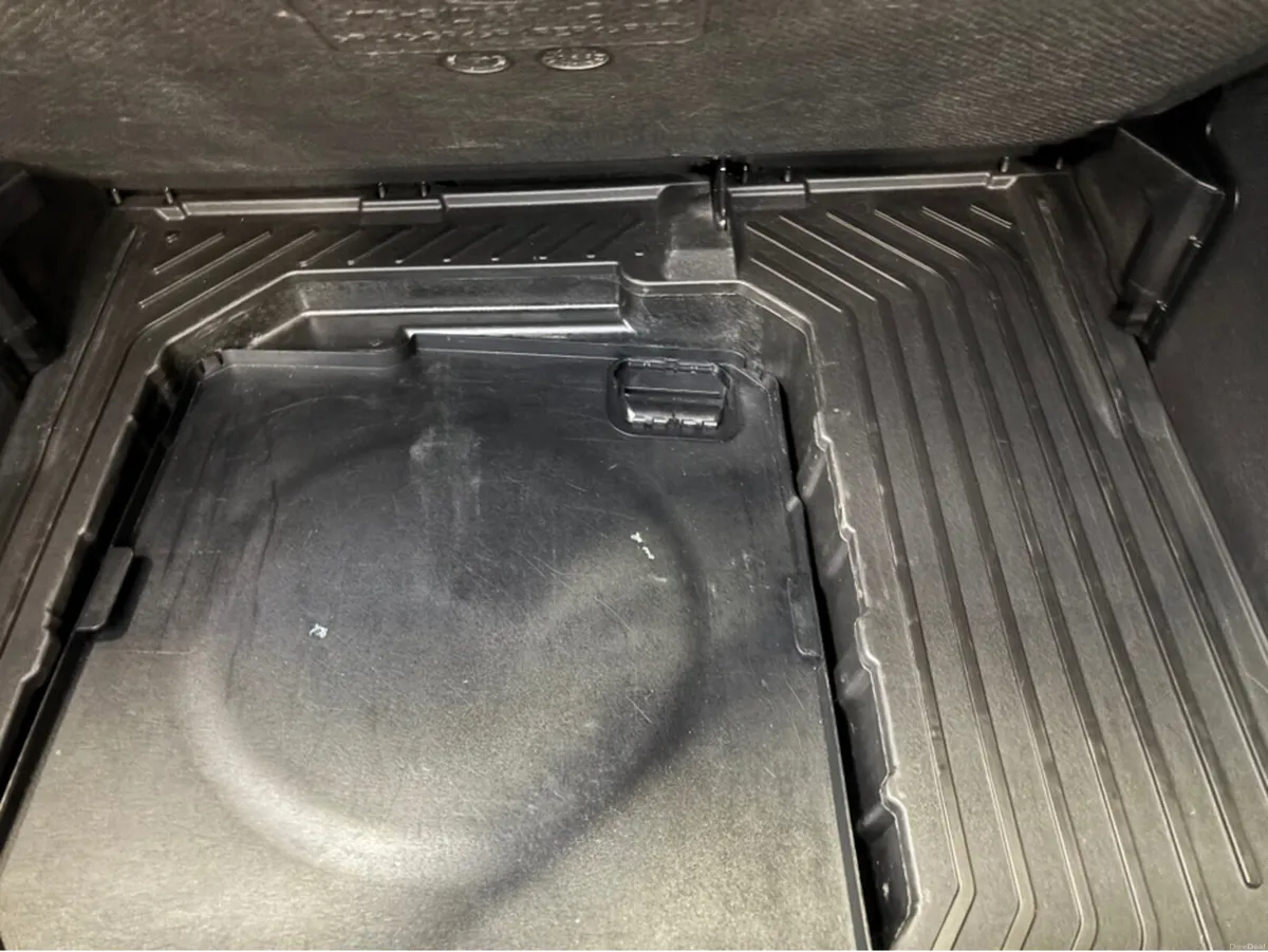 Ford Puma TITANIUM 5DR 1.0T 125 MHEV - Image 2