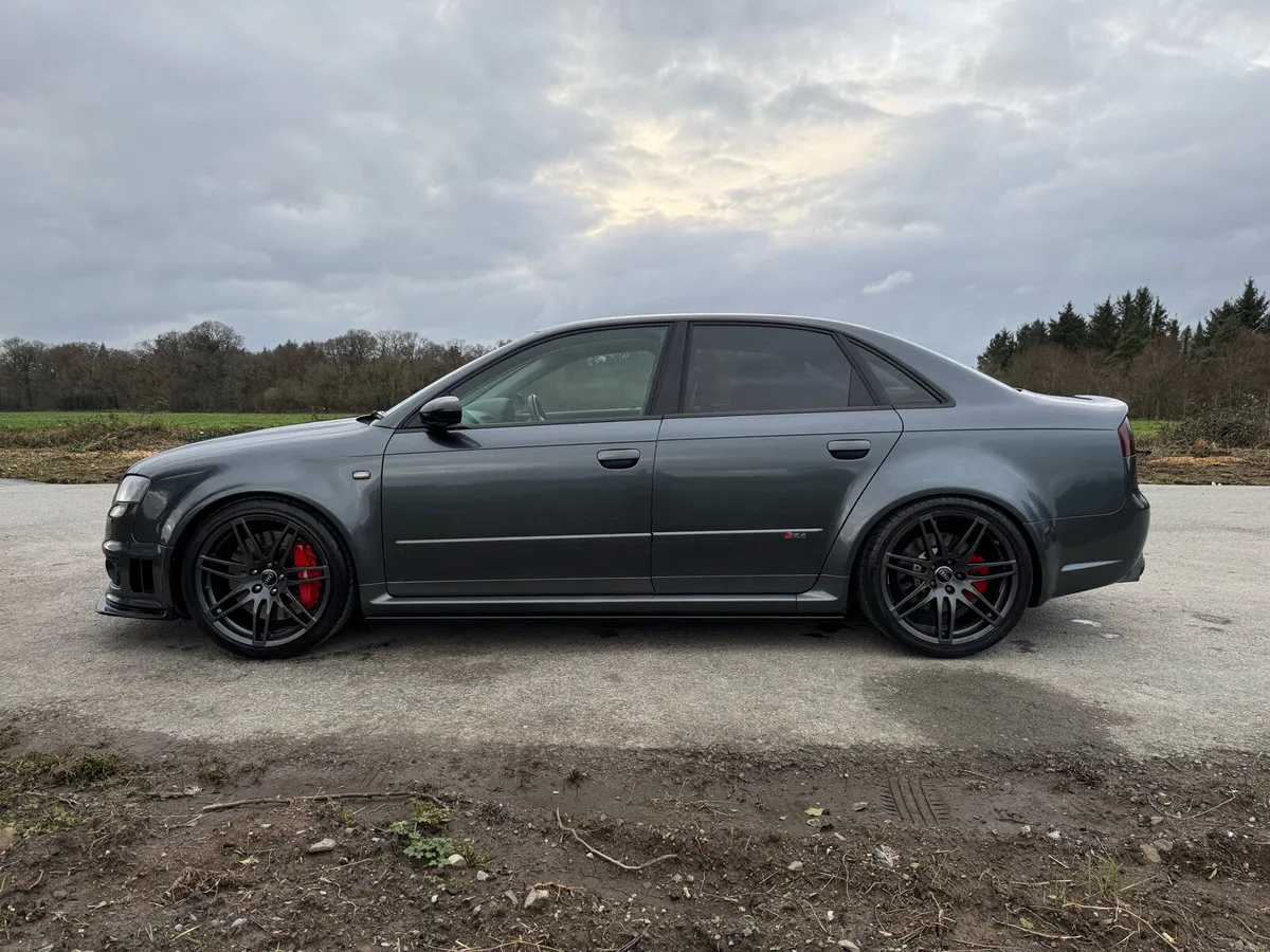 2007 Audi RS4 4.2 V8 quattro - Image 4
