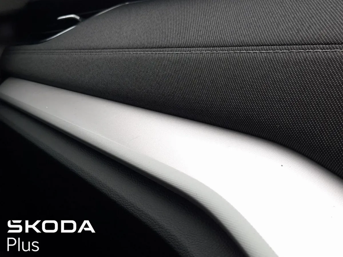 Skoda Octavia **SAT-NAV**HEATED SEATS**AMBITION 2. - Image 3