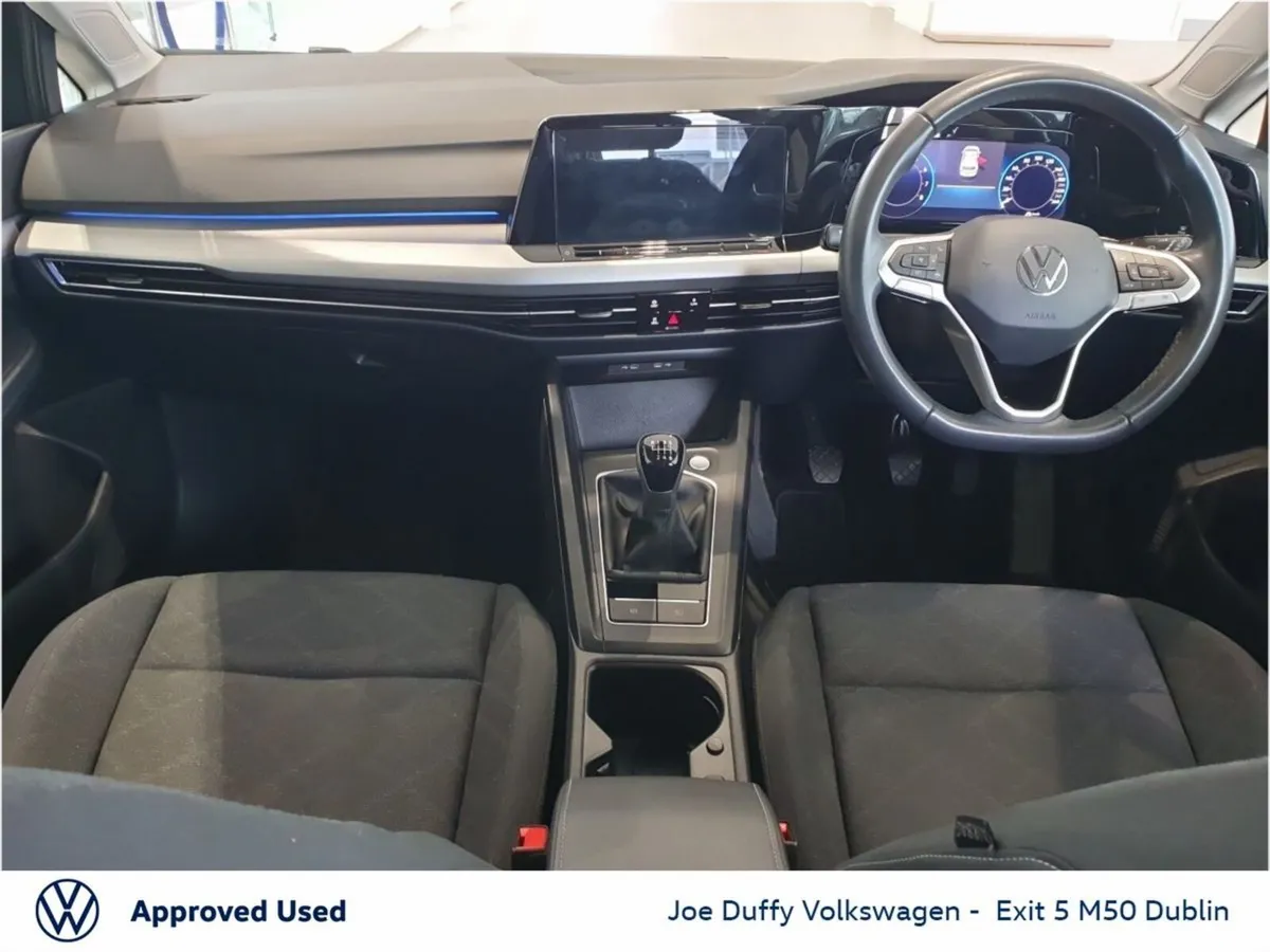 Volkswagen Golf 1.0 TSI 110HP Life - Image 3