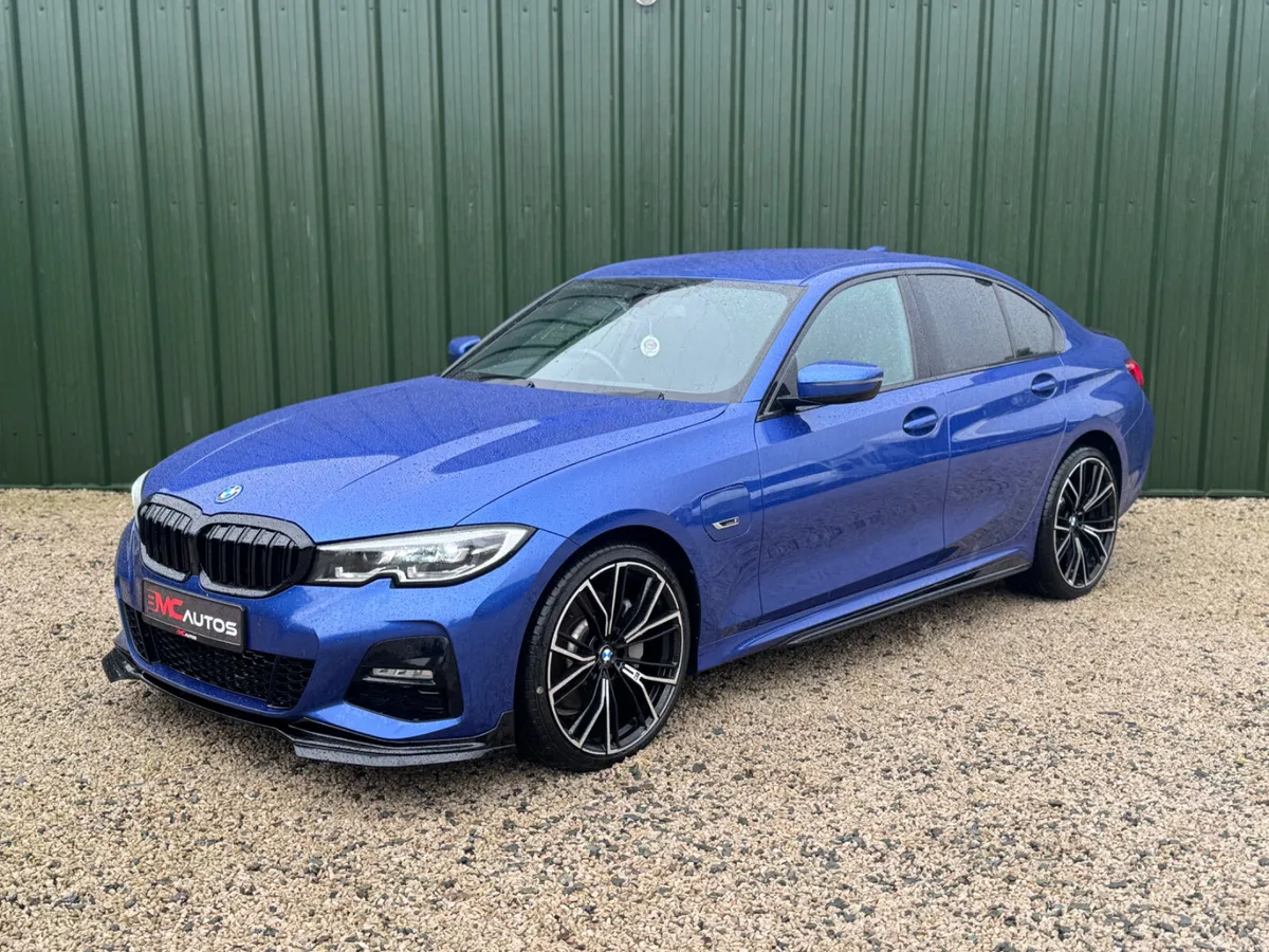2022 BMW 330e MSPORT WHEELS INCLUDED - Image 6