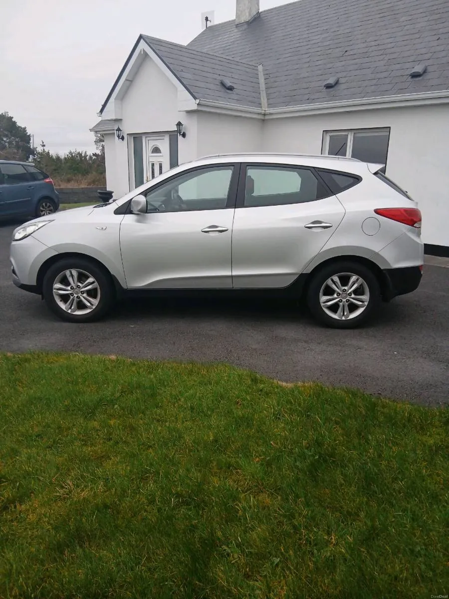 Hyundai ix35 - Image 1