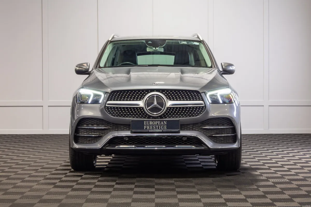 2019 Mercedes-Benz GLE 300d 4Matic - Image 2