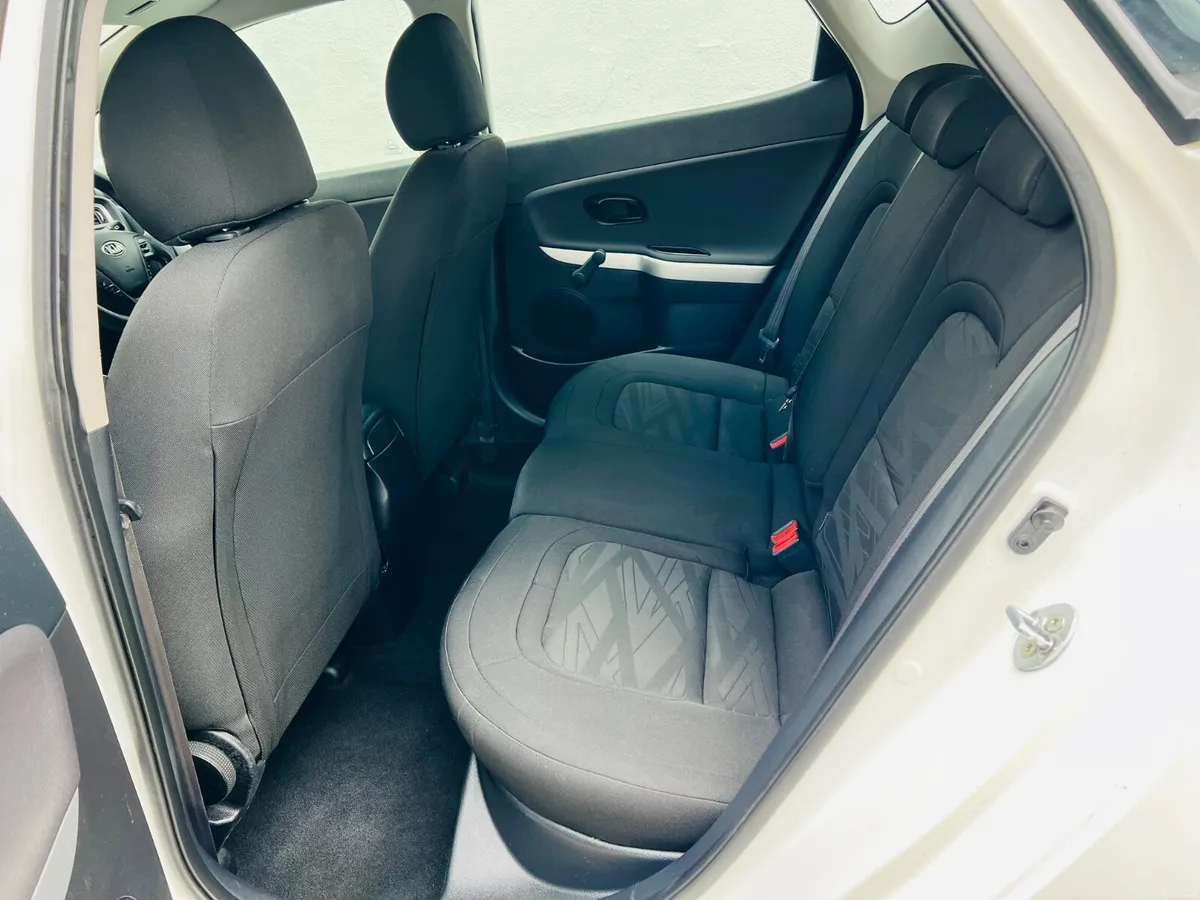 2016 Kia Ceed  1.6 Crdi low miles - Image 4