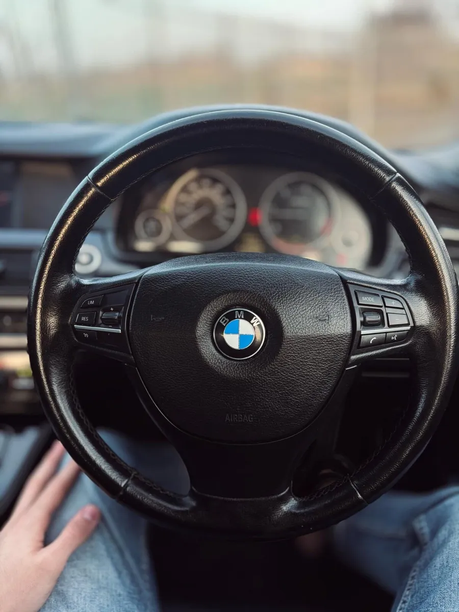 BMW F10 Series 520D - Image 4
