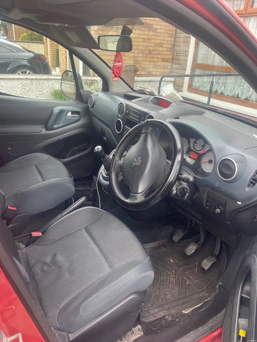 Peugeot Partner Tepee 2010 - Image 1