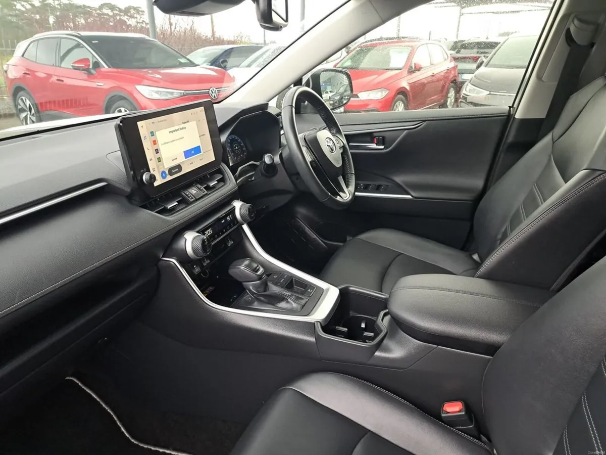 Toyota RAV4 SOL 2.5 HYBRID 2WD - Image 3