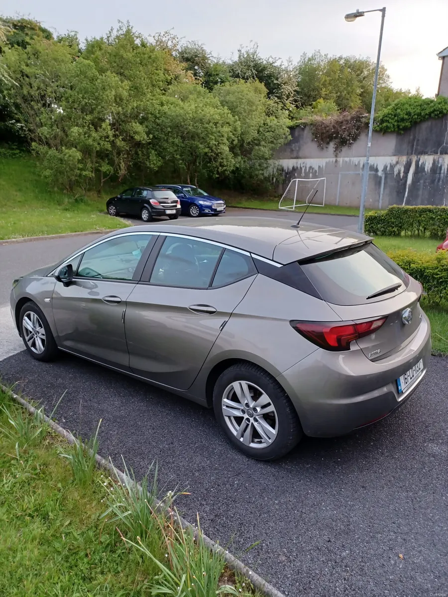 Opel Astra 2016 1.6 tdci - Image 4