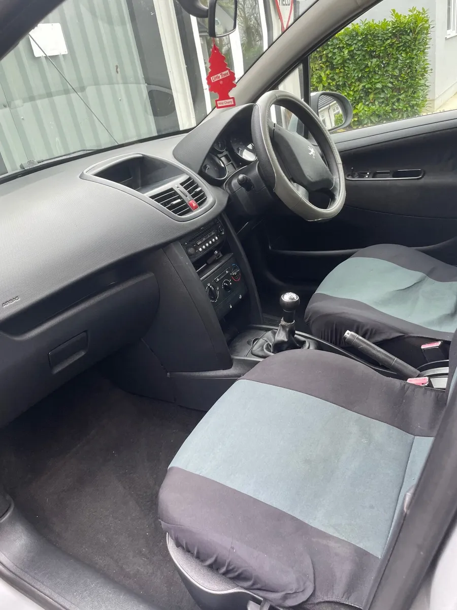 Peugeot 207 2010 - Image 3