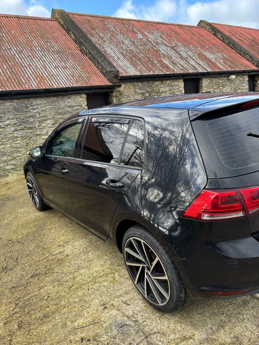 Low Milage VW Golf TD red I - Image 3