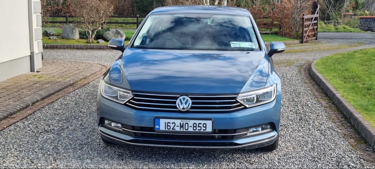 VWPassat 2016 2.0L  VW Main Dealer Service History - Image 1