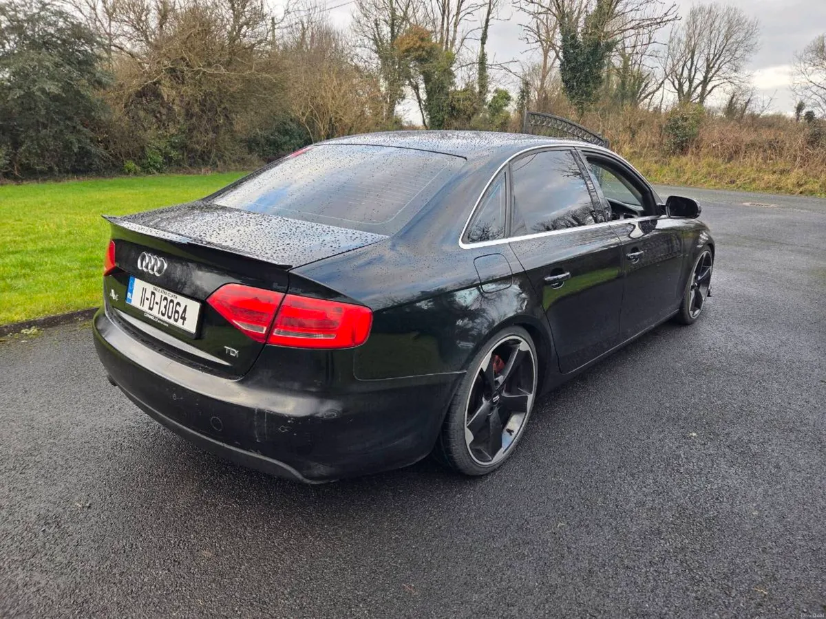 AUDI A4 2.0 TDI - Image 4