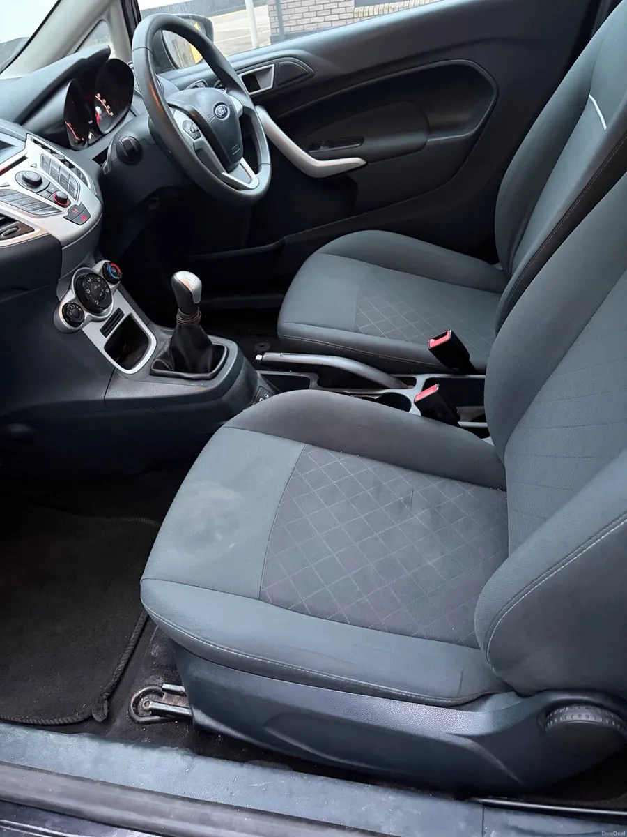 Ford Fiesta - Image 4
