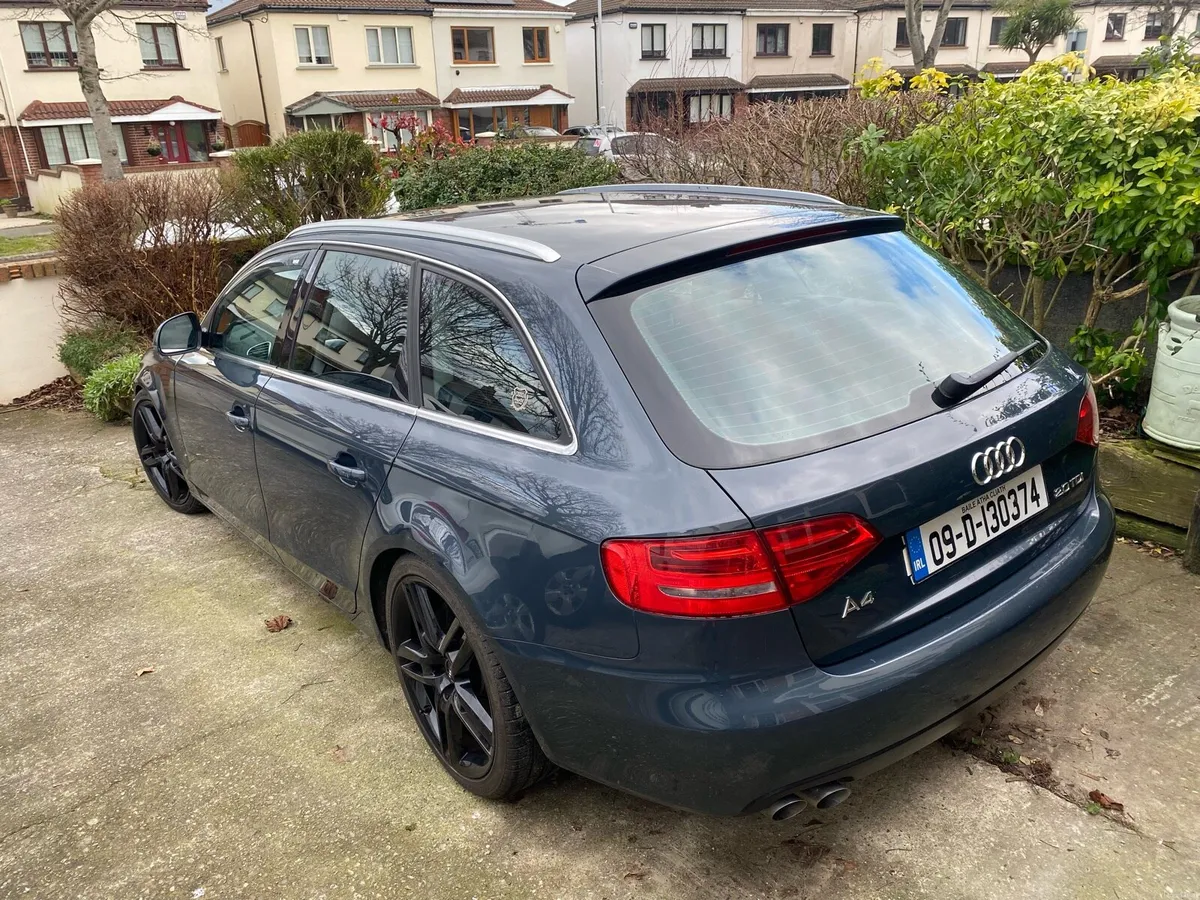 Audi A4 5 door estate - Image 3