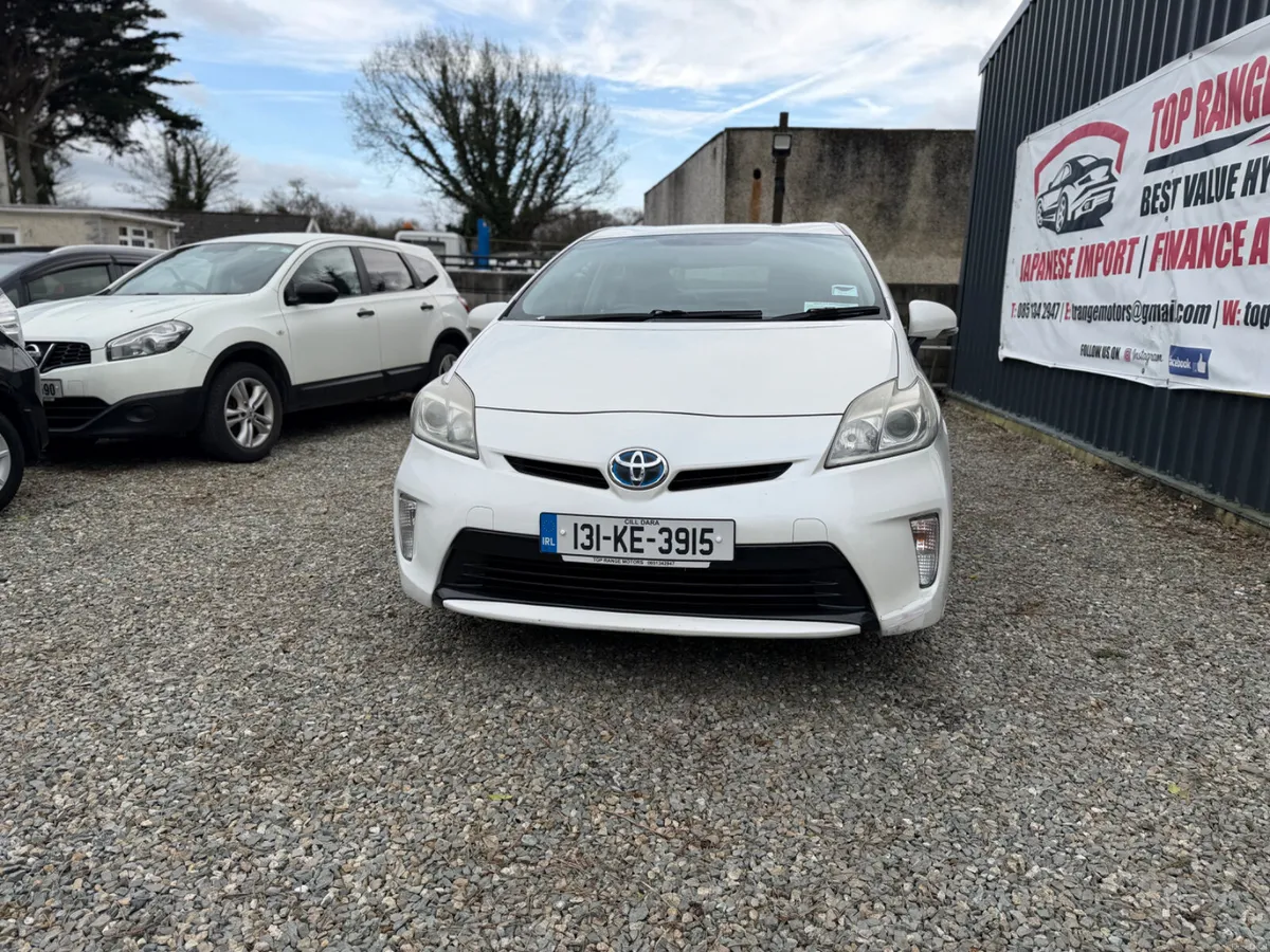 Toyota Prius 2013 - Image 2