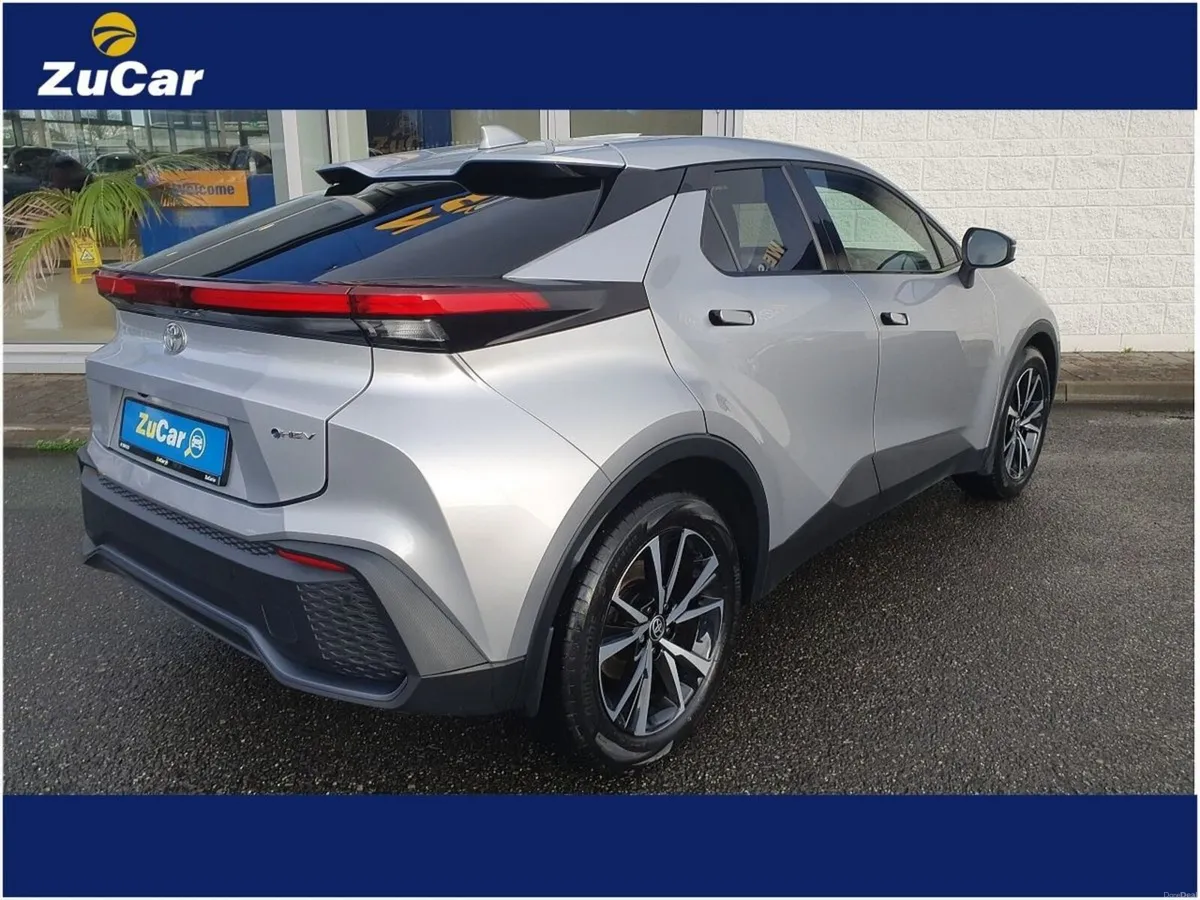 Toyota C-HR 1.8 HYBRID SPORT - Image 4