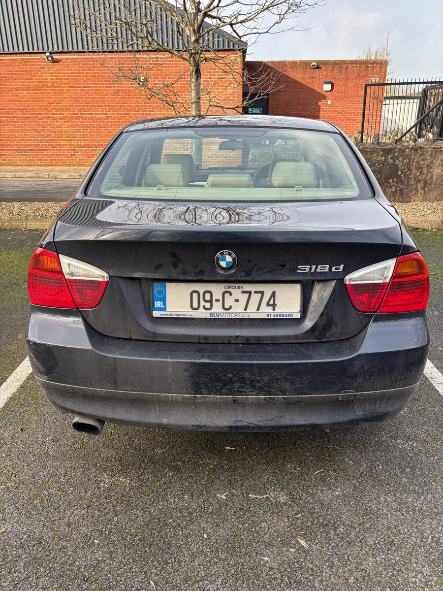 2009 BMW 3-series - Image 4